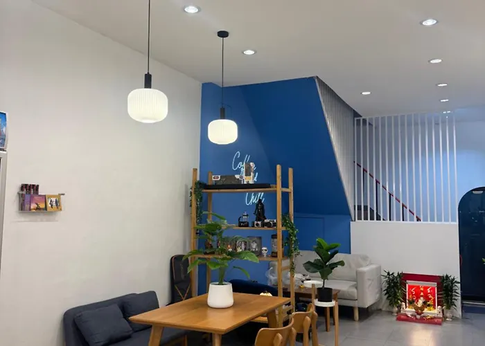 Terlyn & Cafe Hostel *