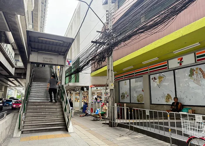 Hostel Terlyn & Cafe Bangkok