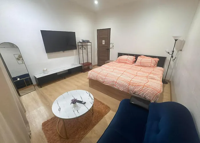 Hostel Terlyn & Cafe Bangkok