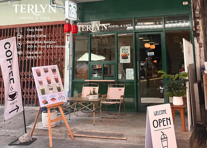 Terlyn & Cafe Hostel Bangkok